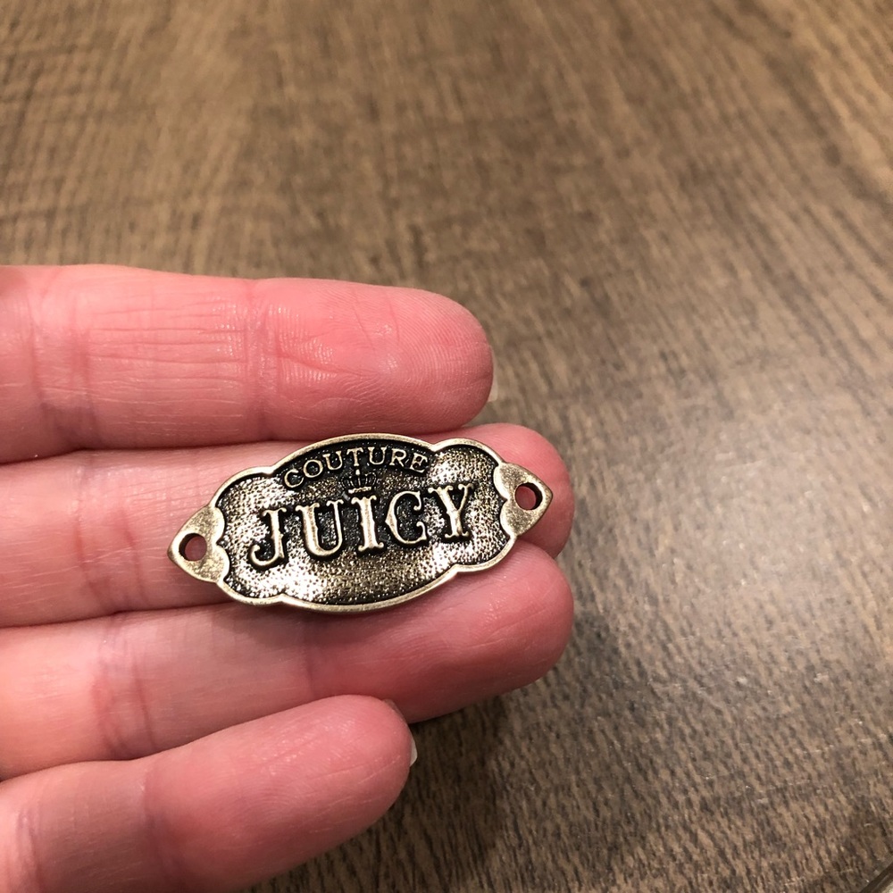 Juicy Couture Plaque